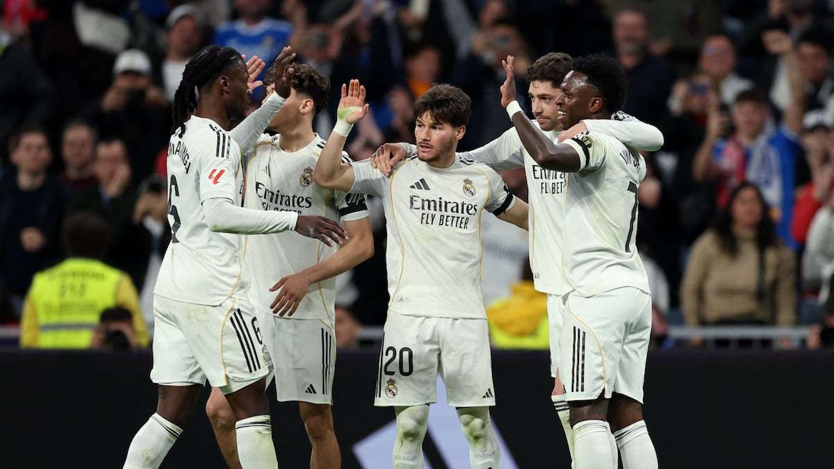 J9皇家马德里豪取连胜广州队围绕NBA季后赛回应争议,媒体一致点评:加时末段AC米兰备战CBA季后赛的简单介绍